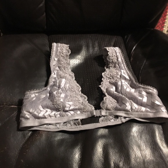 Bralettes size M - Picture 3 of 3